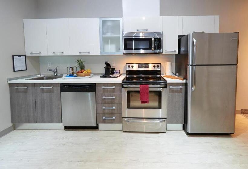 جناح عائلي, Wasaga Riverdocks Hotel Suites