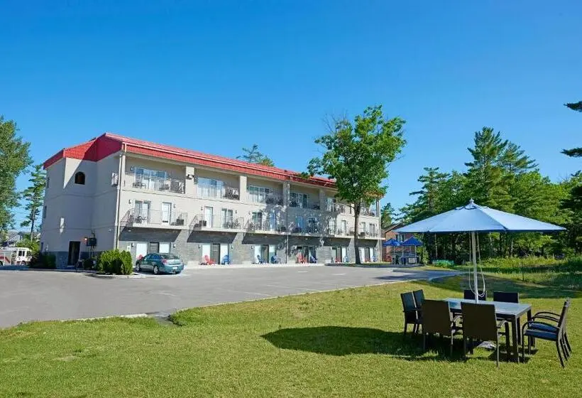 Deluxe-huone Parveke, Wasaga Riverdocks Hotel Suites