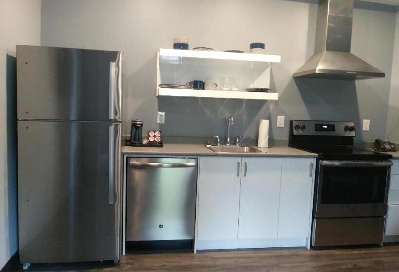 جناح سرير كينج, Wasaga Riverdocks Hotel Suites