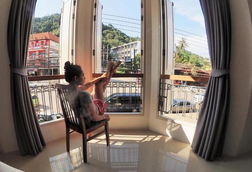 デラックスルーム, Pop In Aonang