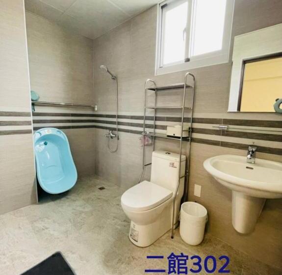 اتاق لوکس چهار تخته, 芹菜芋頭親子民宿