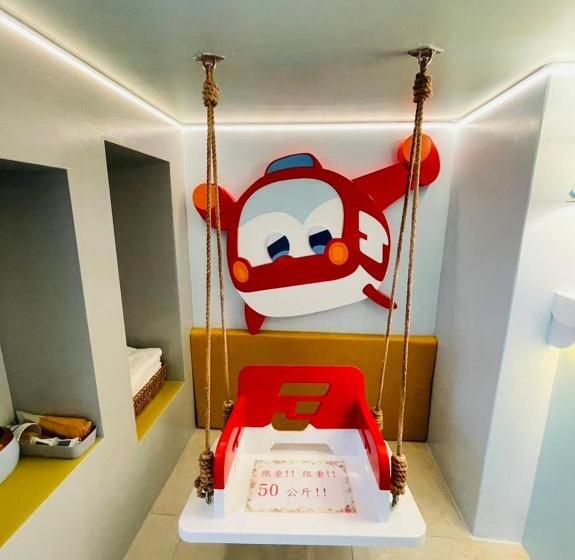 اتاق لوکس چهار تخته, 芹菜芋頭親子民宿