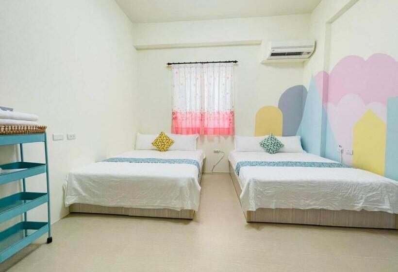 اتاق استاندارد چهار تخته, 芹菜芋頭親子民宿