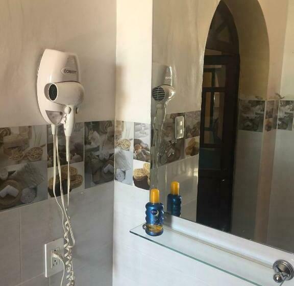 חדר סטנדרט חדר אמבטיה משותף, Hostel Revolution Quito