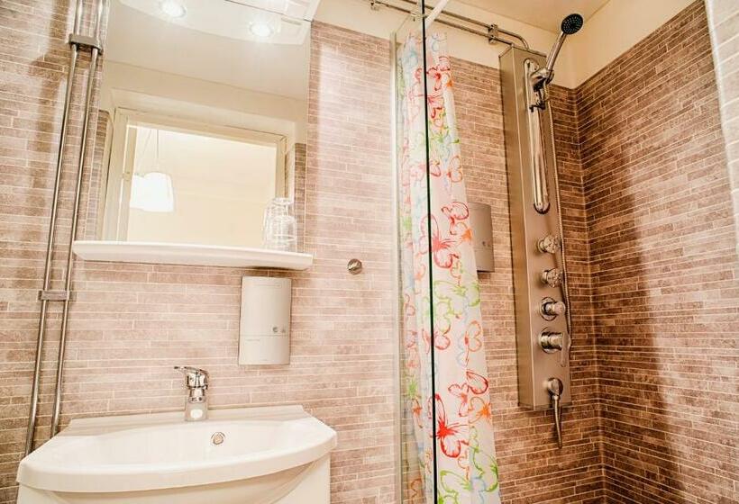 غرفة قياسية فردية, H5