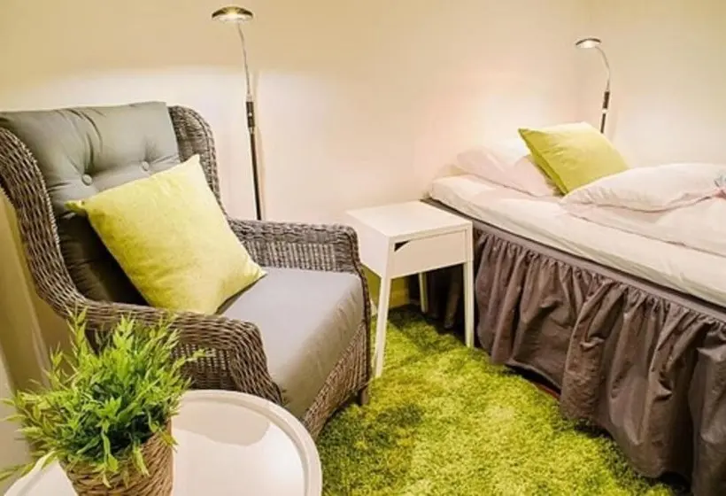 Standard Yhden Hengen Huone, H5
