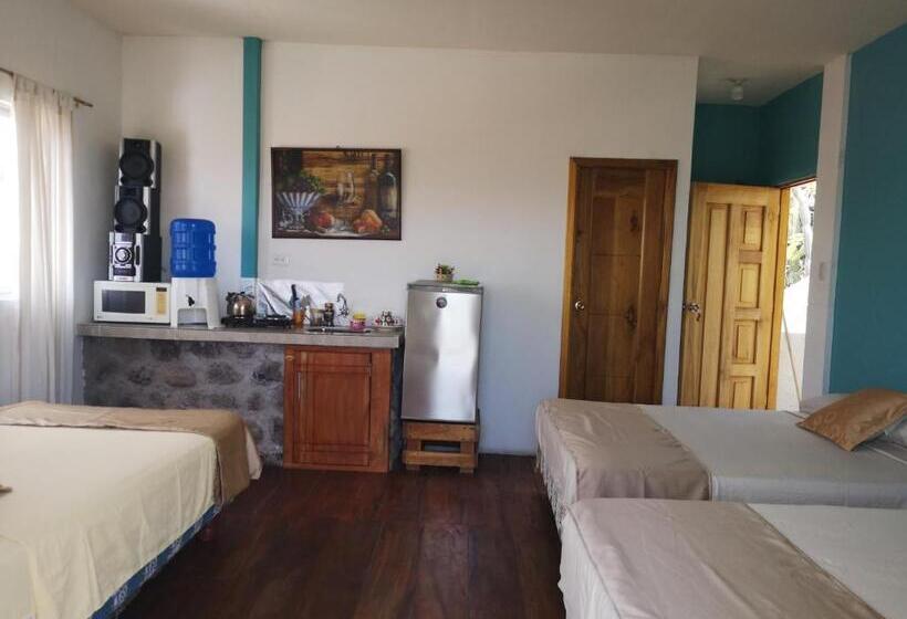 Quarto Triplo Estandar com Sacada, Cabañas Don Jorge