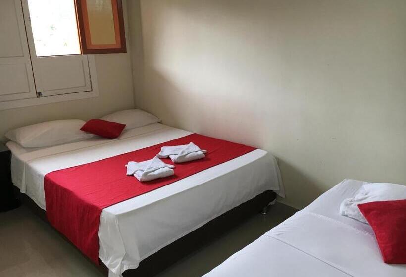 스탠다드 트리플 룸, Hostal Casa De Vicente