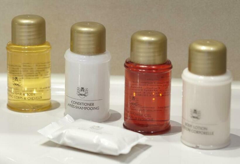 غرفة أساسية, No. 377 House