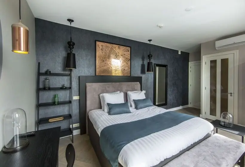 Deluxe Room, No. 377 House