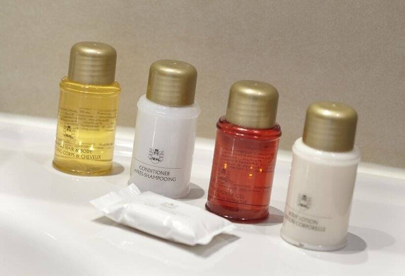 غرفة ديلوكس, No. 377 House