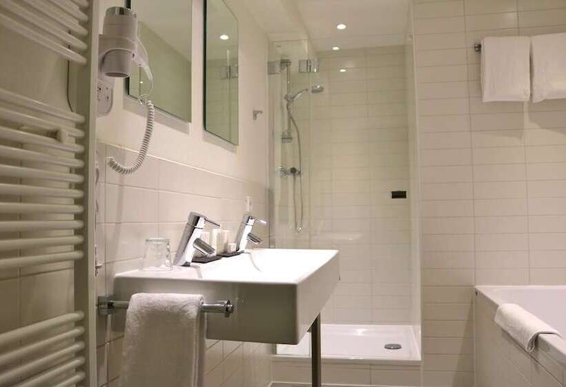 Полулюкс, Saillant Hotel Maastricht City Centre   Auping Hotel Partner