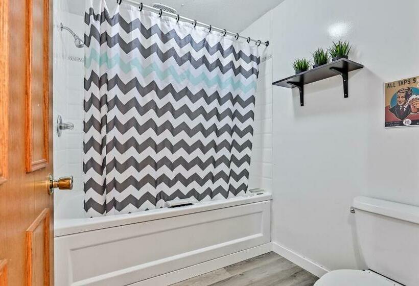 מיטה בחדר משותף, Samesun Banff Hostel