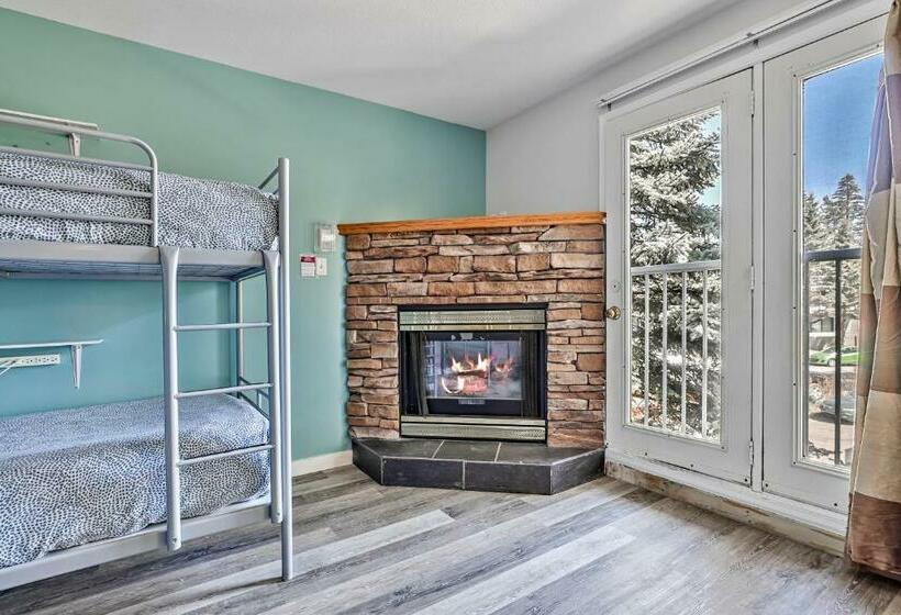 מיטה בחדר משותף, Samesun Banff Hostel