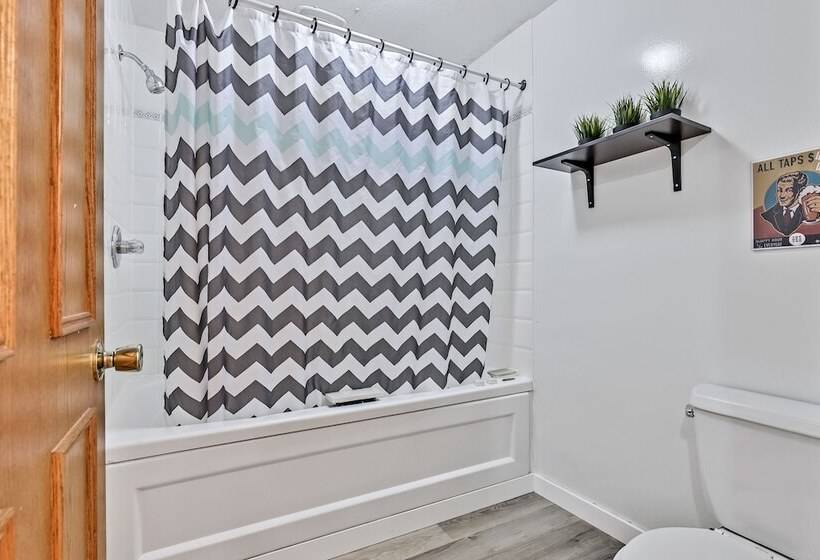 מיטה בחדר משותף, Samesun Banff Hostel