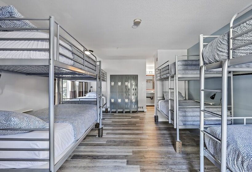 מיטה בחדר משותף, Samesun Banff Hostel