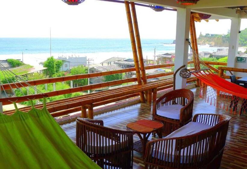 اتاق استاندارد چهار تخته با چشمانداز دریا, Sotavento