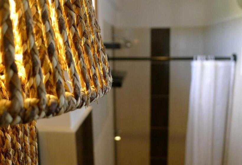 اتاق استاندارد چهار تخته با چشمانداز دریا, Sotavento