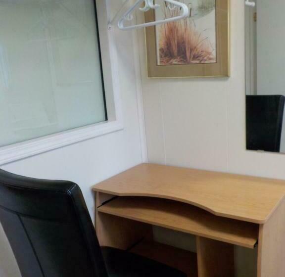 스탠다드 룸 공동 욕실, Vernon Hostel