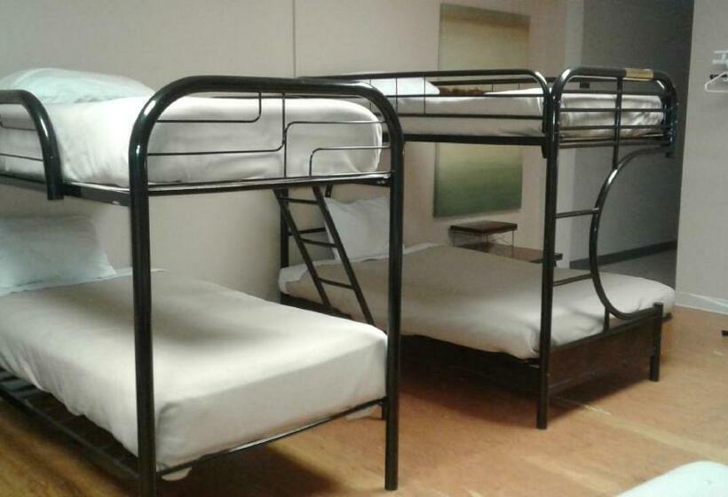 공동 객실, Vernon Hostel