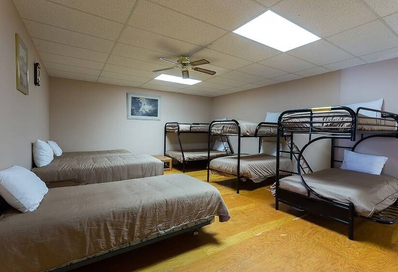 공동 객실, Vernon Hostel