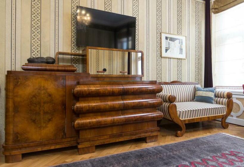 高级大房间, Vila Katharina