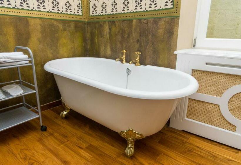 Люкс Deluxe Кровать Кинг, Vila Katharina