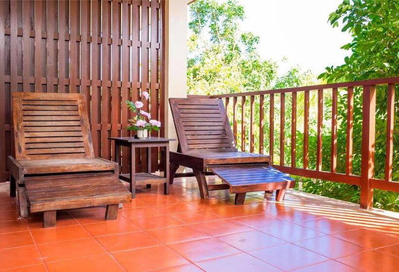 발코니 디럭스 룸, Pattra Vill Resort