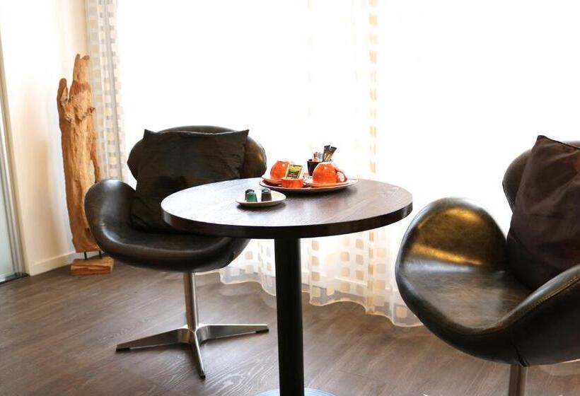 Полулюкс, Saillant Hotel Maastricht City Centre   Auping Hotel Partner