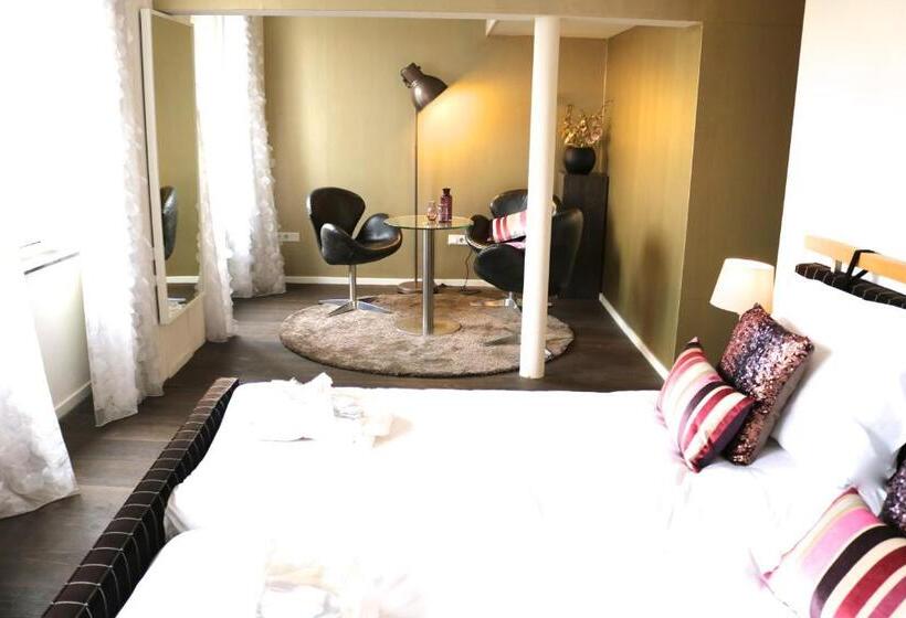 سوییت جونیور, Saillant Hotel Maastricht City Centre   Auping Hotel Partner