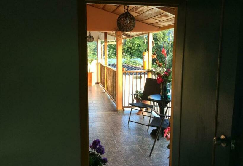 带阳台的豪华间, Casa Pachamama