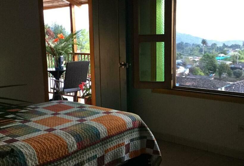 带阳台的豪华间, Casa Pachamama