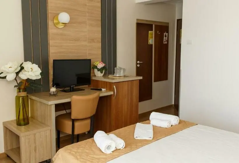 اتاق استاندارد, Astoria Patria