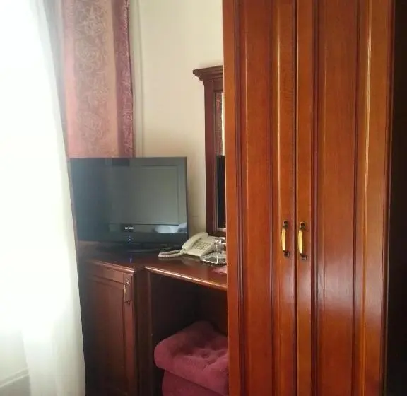 اتاق استاندارد یک نفره, Aramia