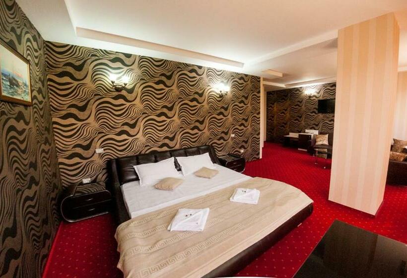 סוויטה, Boutique Shine