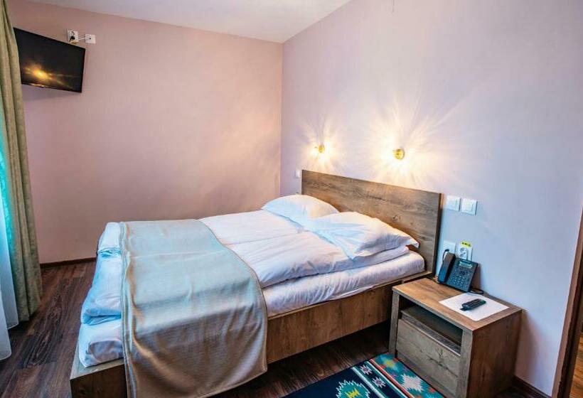 豪华房间, Conacul Domnesc