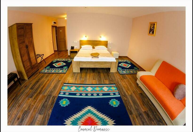 豪华房间, Conacul Domnesc