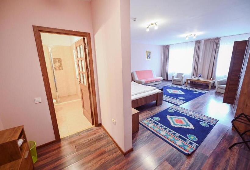 豪华房间, Conacul Domnesc