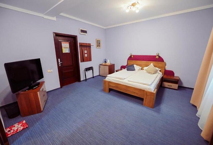 高级大房间, Conacul Domnesc