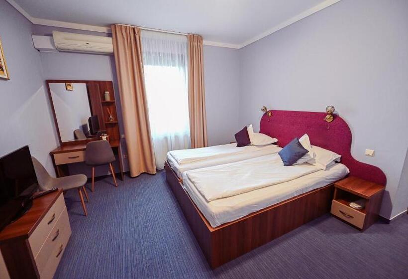 标准间, Conacul Domnesc