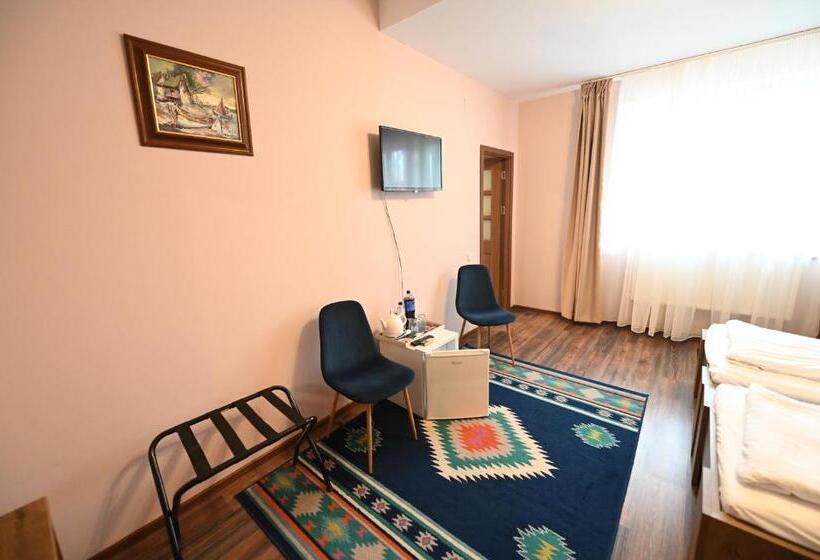 标准间, Conacul Domnesc