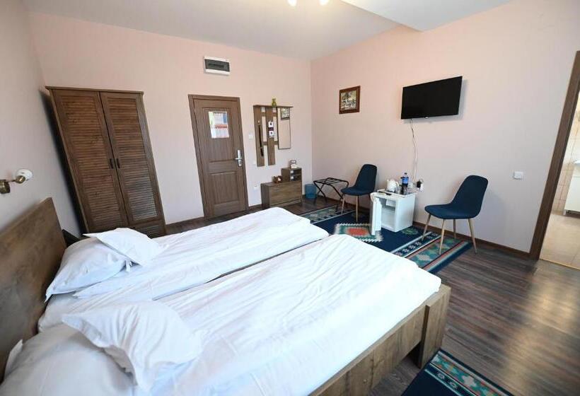 标准间, Conacul Domnesc