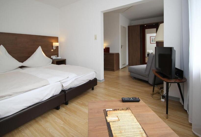 Студия Стандарт, Berghof Wasserkuppe & Gästehaus Fuldaquelle