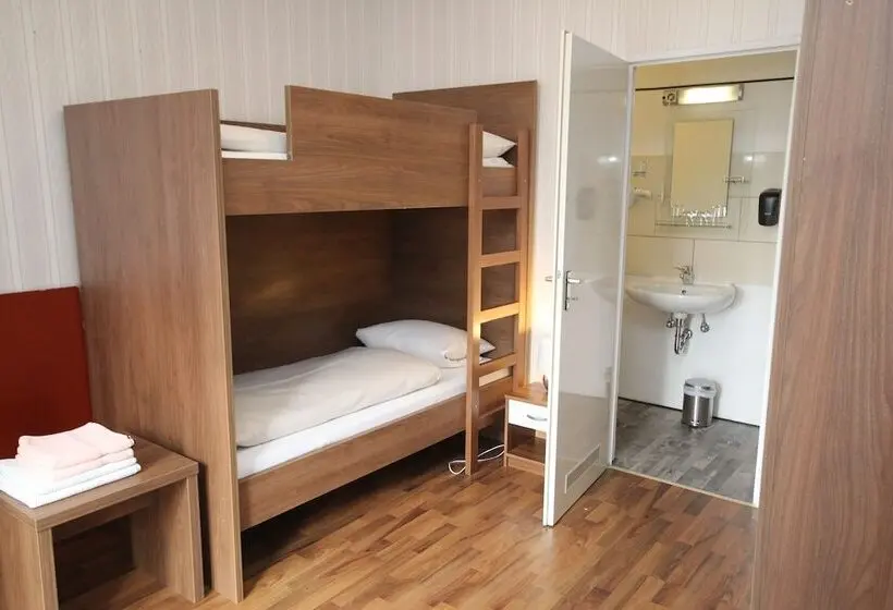 Standard Neljän Hengen Huone, Berghof Wasserkuppe & Gästehaus Fuldaquelle
