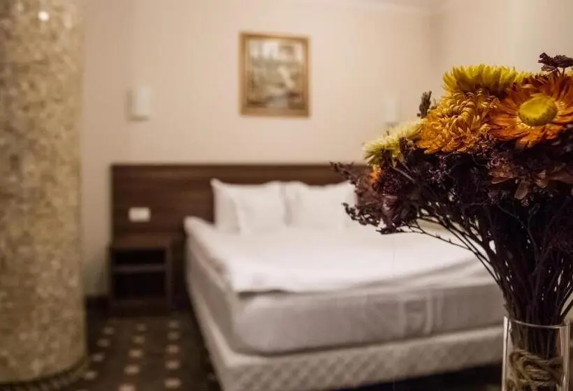 Suite 2 Sypialnie, Hermes