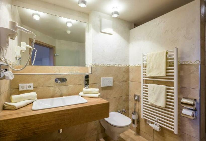 Suite Vista Montanha, Keindl