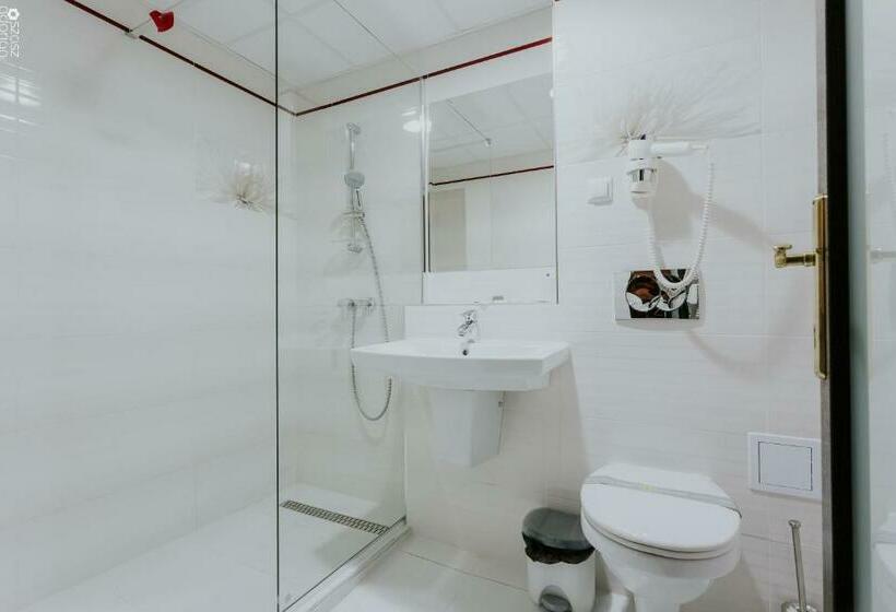 スーペリアールーム, Lacu Rosu