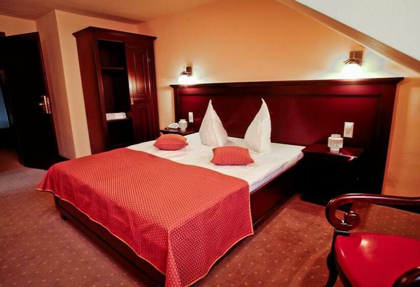 ベーシックルーム, Lacu Rosu