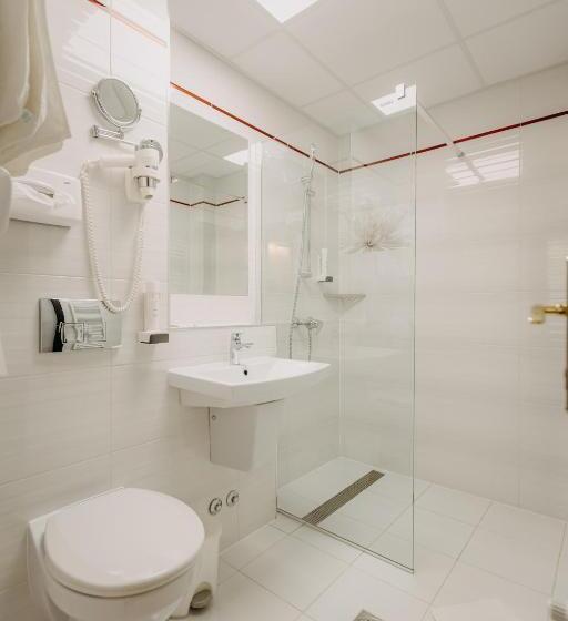 スーペリアールーム, Lacu Rosu