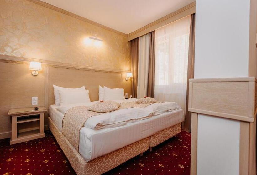 スーペリアールーム, Lacu Rosu